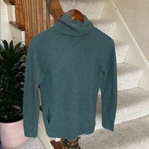 Max Studio Cashmere Teal Turtleneck Sweater
